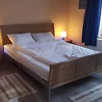 Szalay 4*